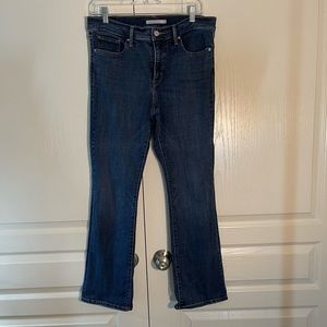 Like New! Levi’s, 315 Shaping Bootcut Jeans